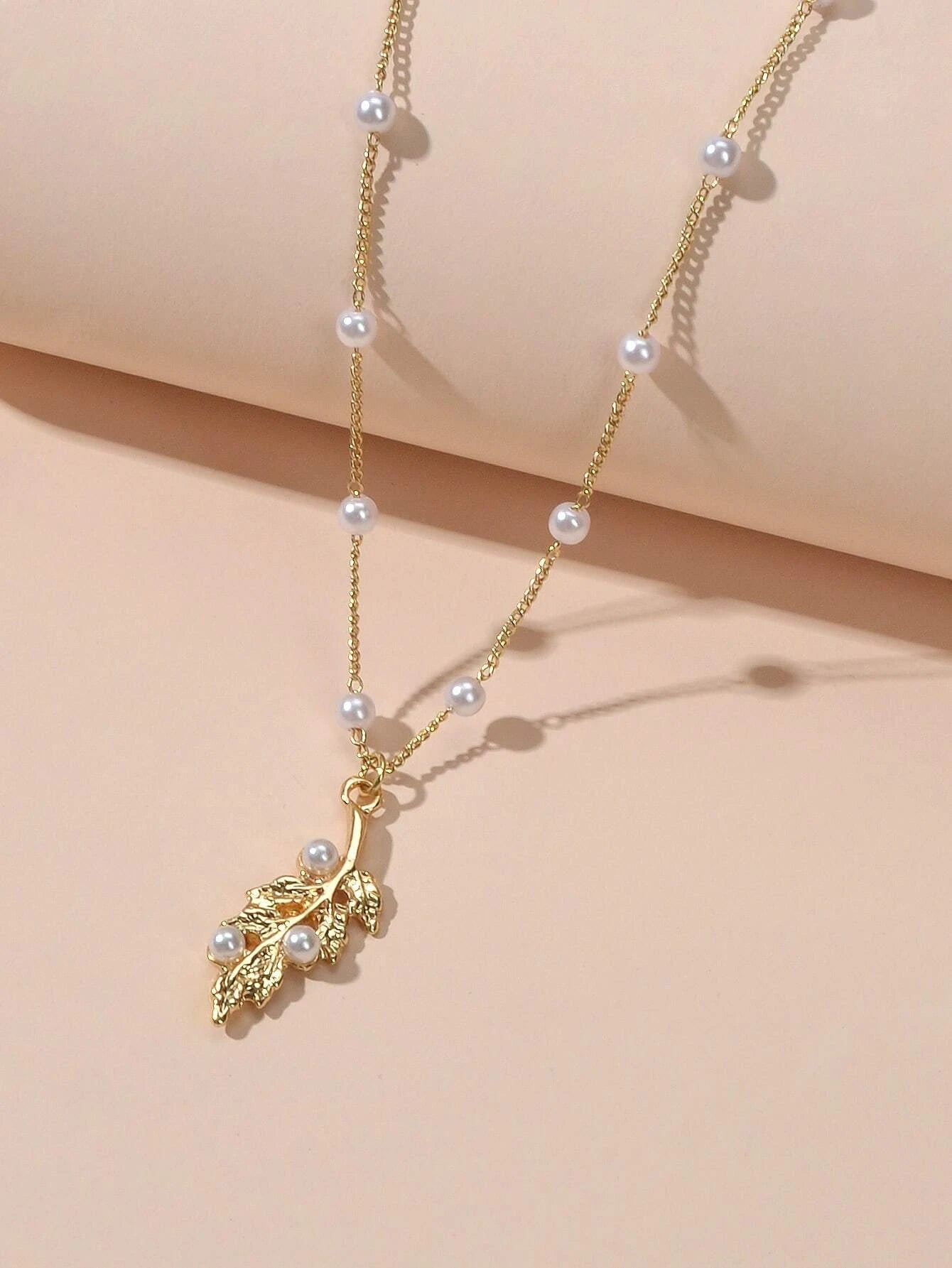 Pearl Gold Leaf Pendant Necklace